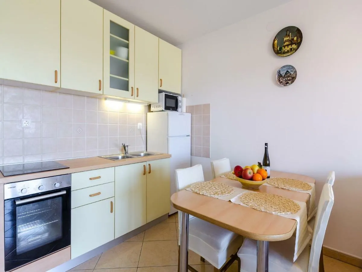 Apartment Nenad Dramalj Croatia
