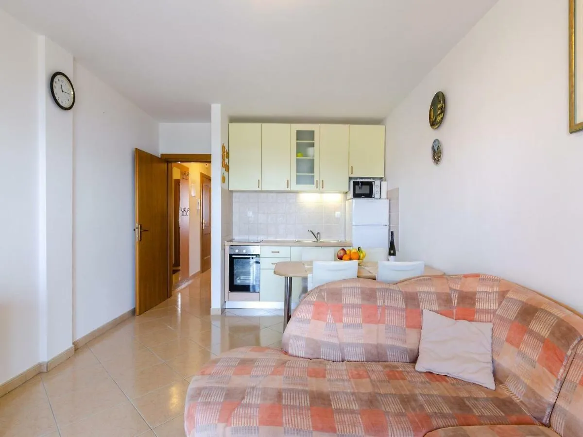 Apartment Nenad Dramalj